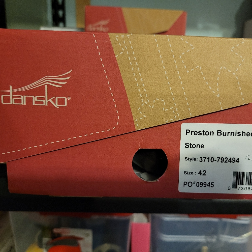 DANSKO Preston Burnished Nubuck size 42 (US 11), Stone